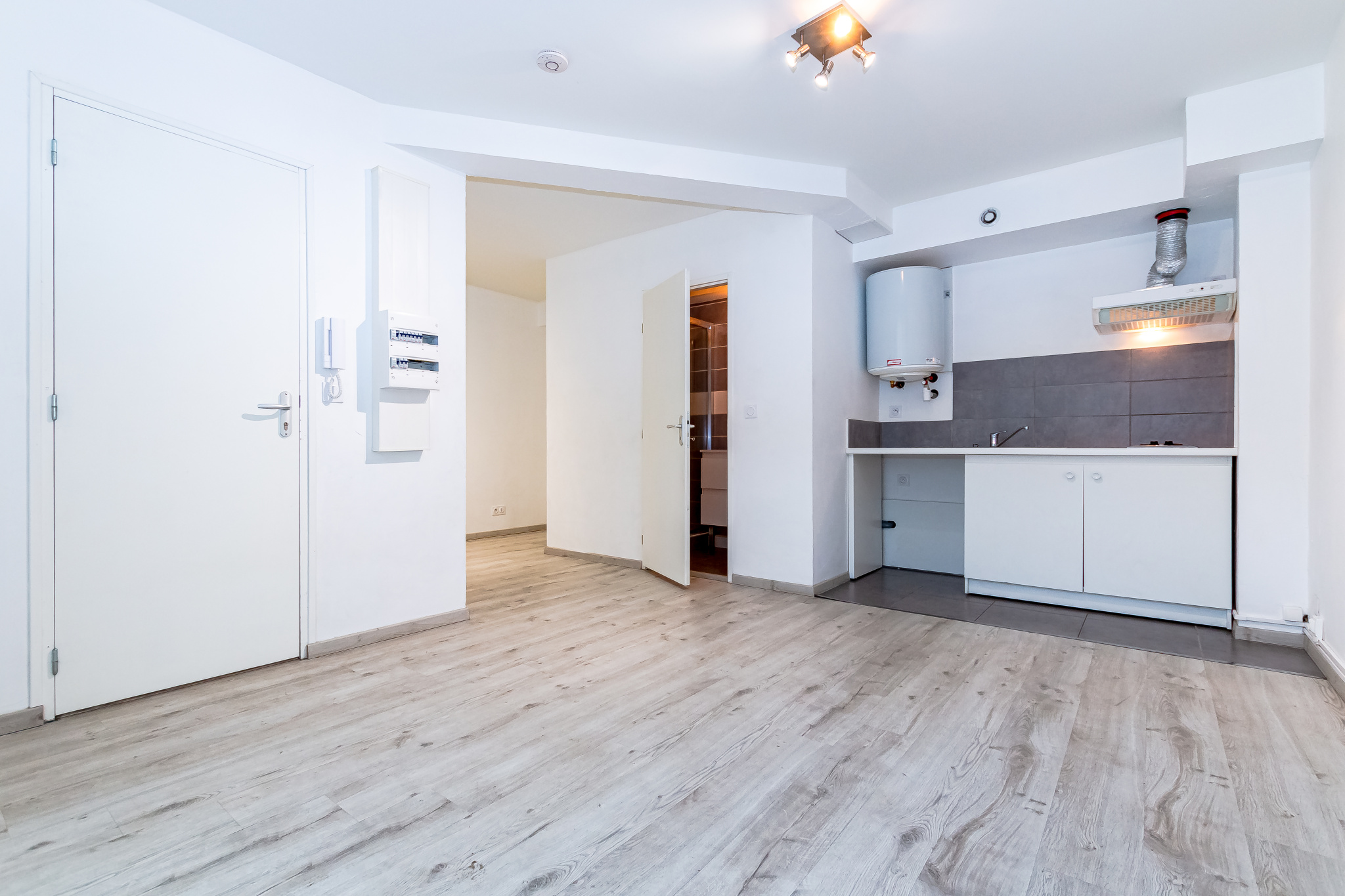 Location À Toulouse, appartement à louer 450 € par mois avec SPAZIO